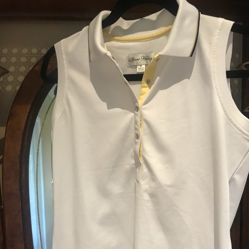 Women’s golf shirt